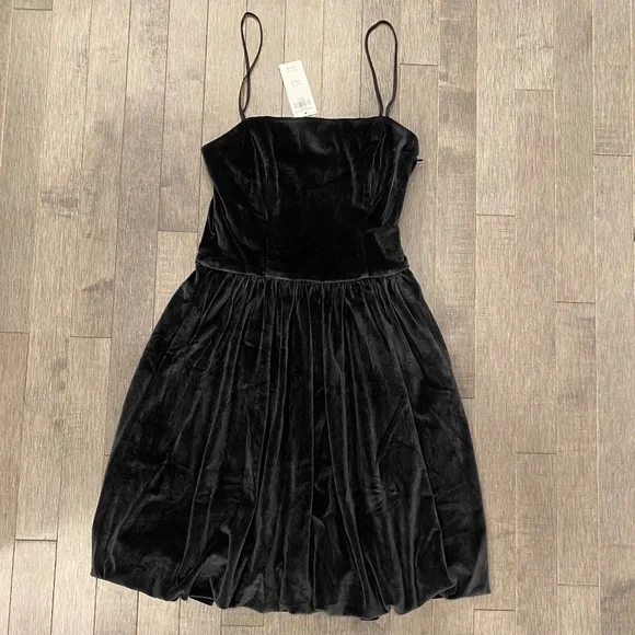 Abercrombie & Fitch Velvet Bubble Hem Dress - Picture 5 of 10